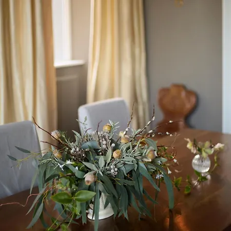 Luxury Escape At The Almanage Clogheen